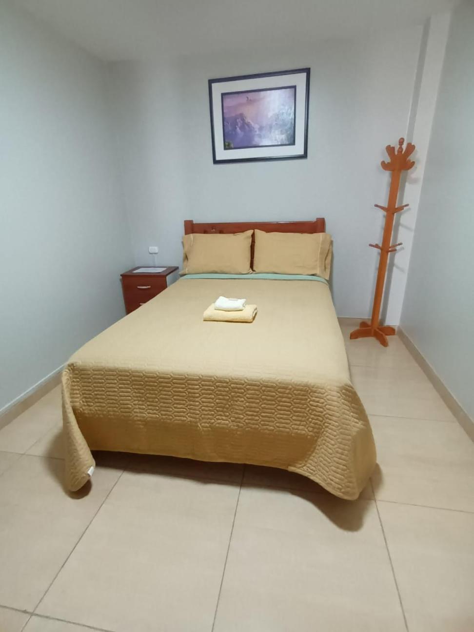 Close To Airport - Free One Time Pickup - A Y J Familia Distretto di Lima Esterno foto