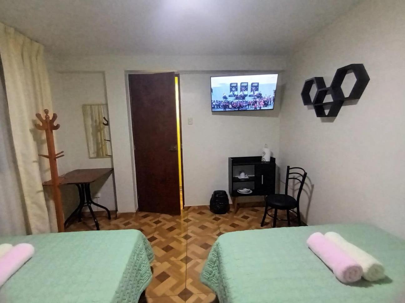 Close To Airport - Free One Time Pickup - A Y J Familia Distretto di Lima Esterno foto